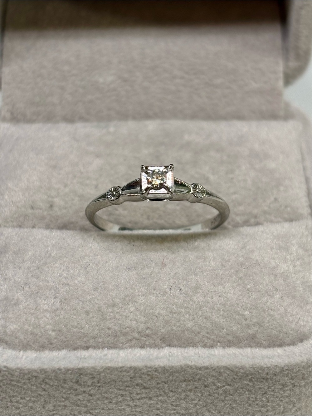 18K Gold Solitaire Diamond Ring, size 6